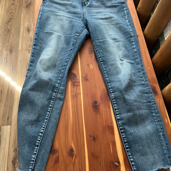 Judy Blue Blue Straight Jeans with Faded Distress - Picture 1 of 2